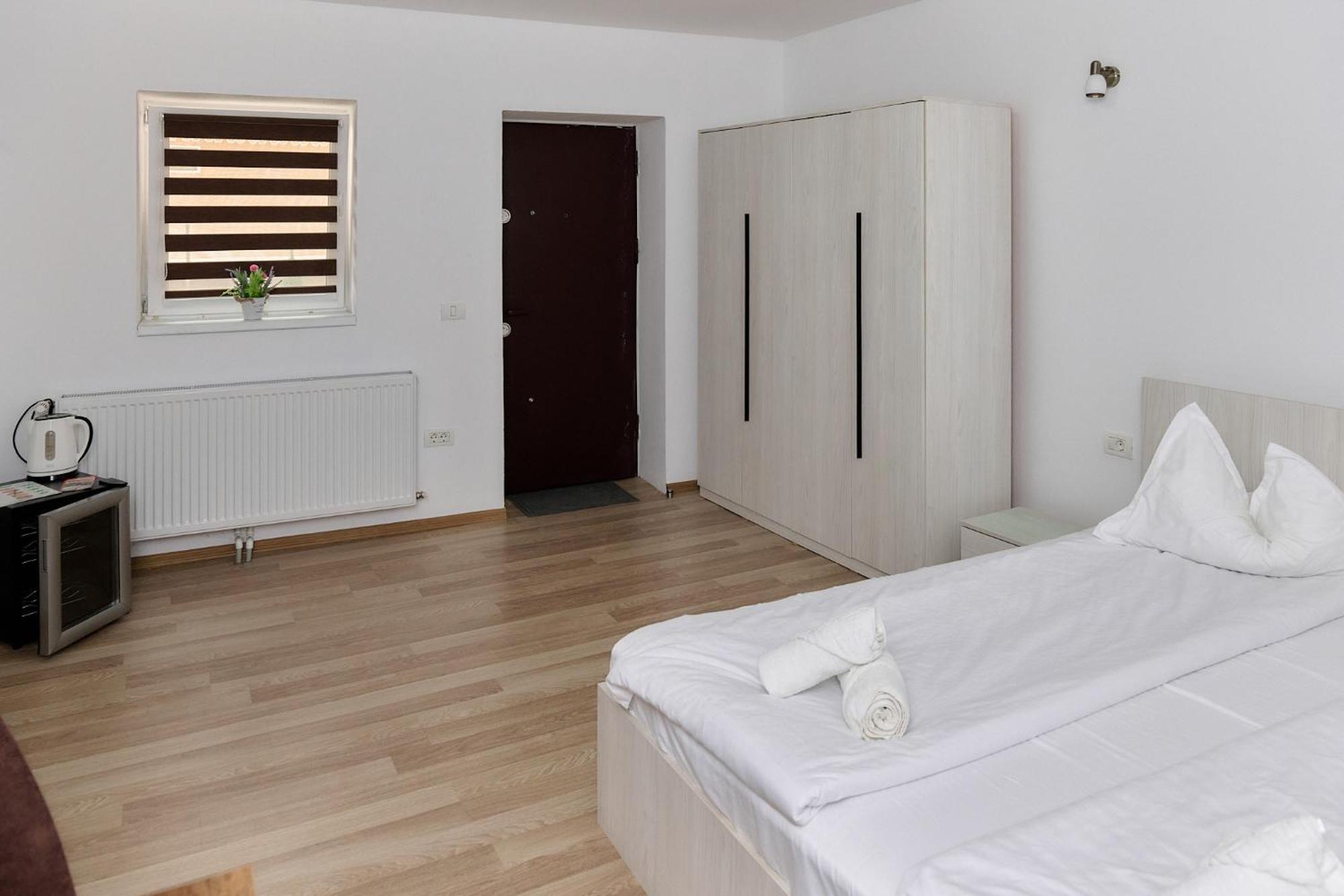 Casa Marko Nadlac Luaran gambar